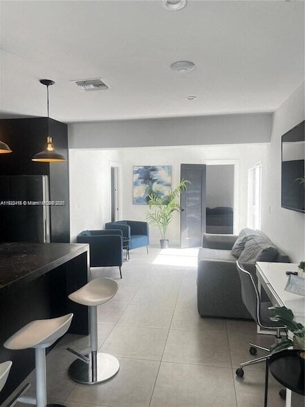 Photo - 15 NW 52nd St