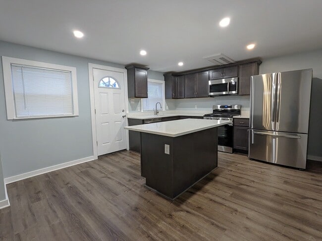 Kitchen - 5012 Dearborn St