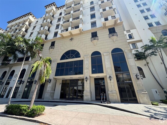 Building Photo - 1805 Ponce de Leon Blvd Unit 718 Rental