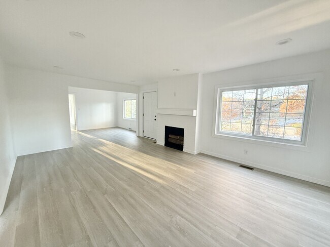 Photo - 310 Highland St