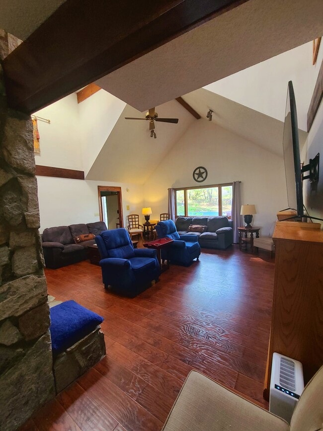 Photo - 3 Rolling Meadows Ln