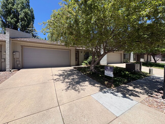 Building Photo - Beautiful Lakewood Village Condo