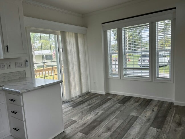 Photo - 6105 Land O' Lakes Blvd