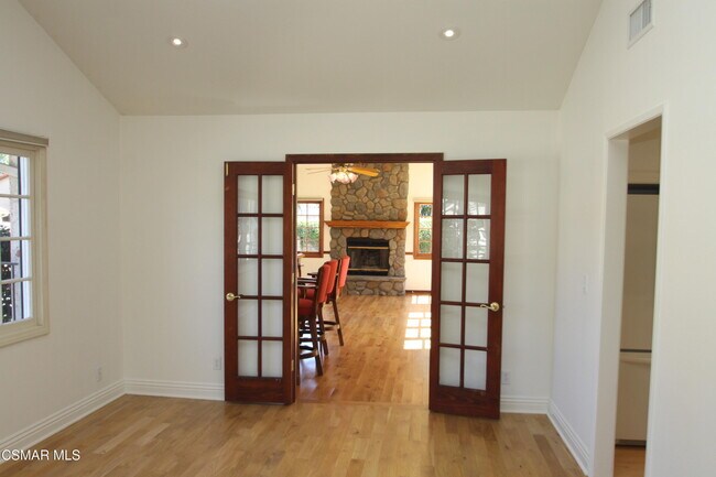 Photo - 186 Poplar Crest Ave