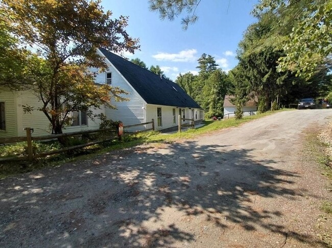 Building Photo - 607 Province Rd Unit 601-607 Province Road