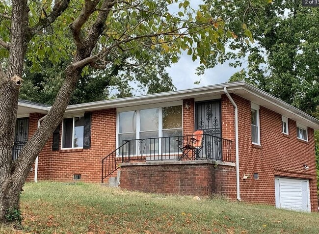 Photo - 301 Wygoda Cir