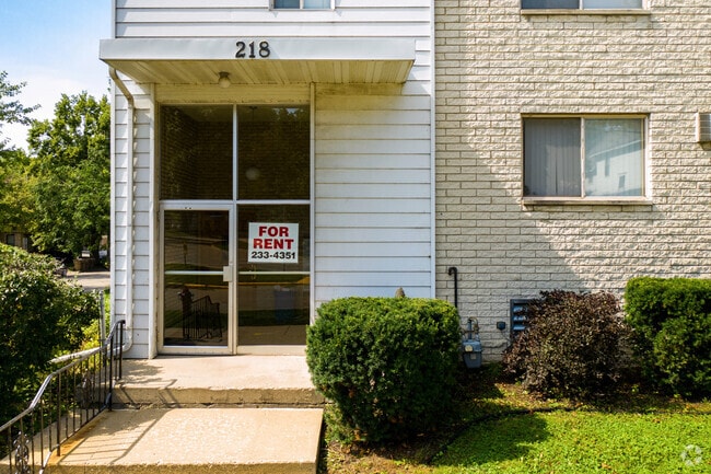 Photo - 218 S Bassett St