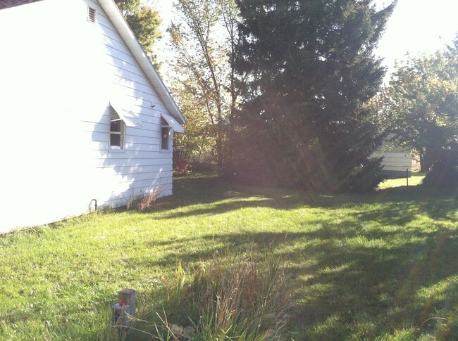 Photo - 2 Bed 1 Bath in Hamilton