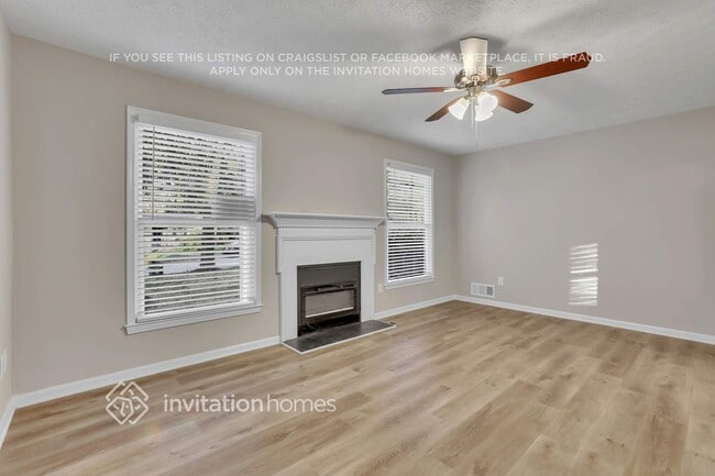 Photo - 528 Rockborough Terrace