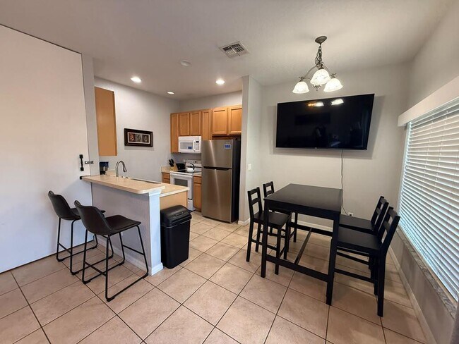Photo - 2411 Caravelle Cir