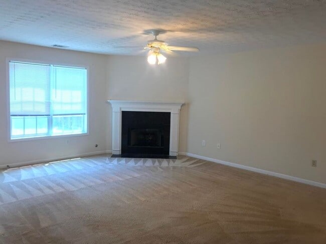 Photo - Spacious and Beautiful 3 Bedroom Home