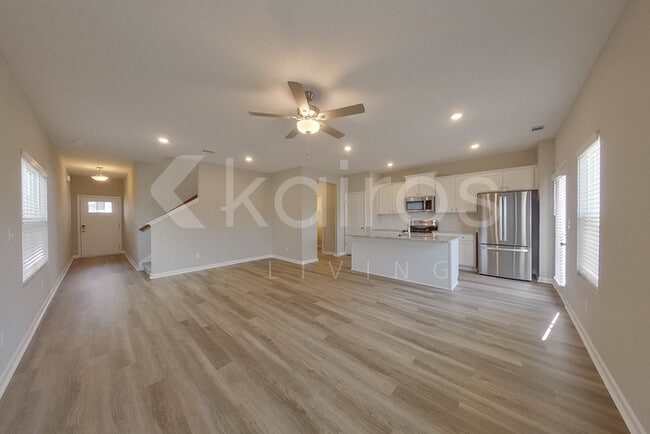 Photo - 948 Silent Barge Cv