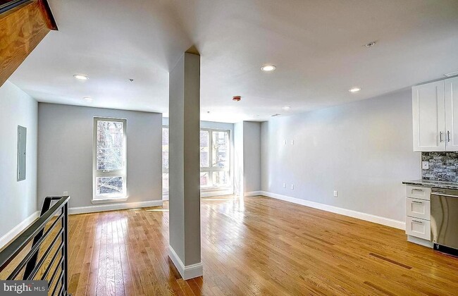 Photo - 1249 N 17th St