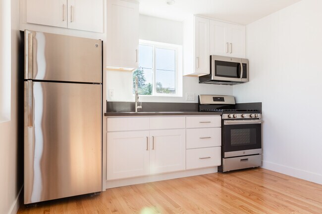 Photo - Ross Commons