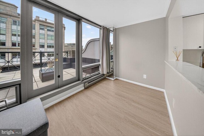 Photo - 701 Pennsylvania Ave NW Unidad 1015