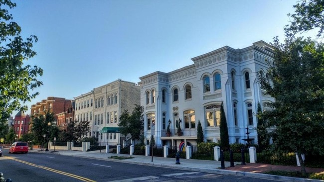 Photo - 11 2nd St NE