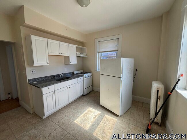 Building Photo - 215 Harvard Ave