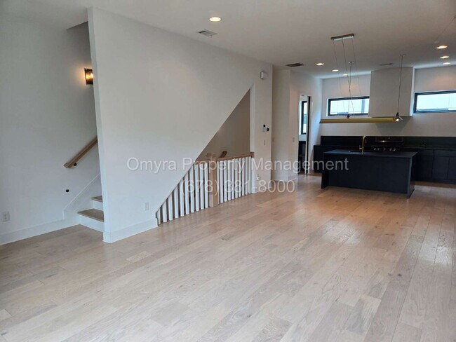 Photo - Luxurious 3 Bedroom Home near East Atlanta!