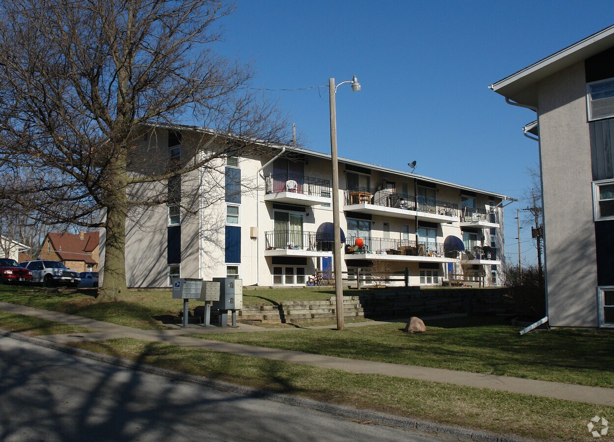 Photo - 3510 Gertrude St Apartments