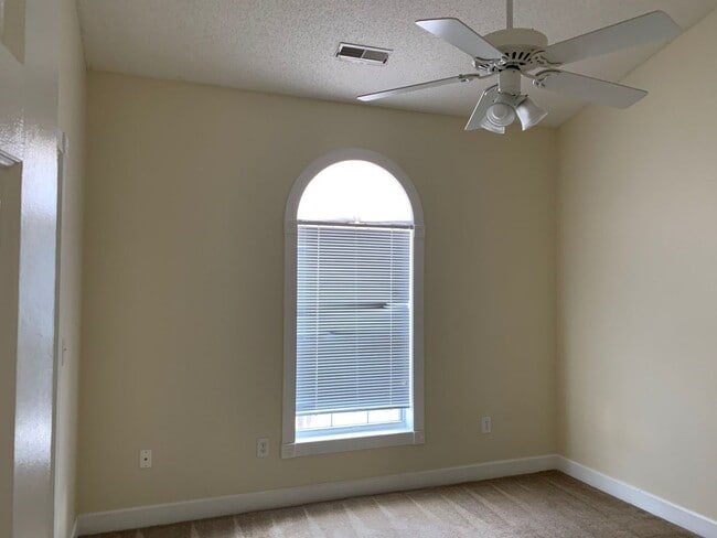 Building Photo - 4745 Wild Iris Dr