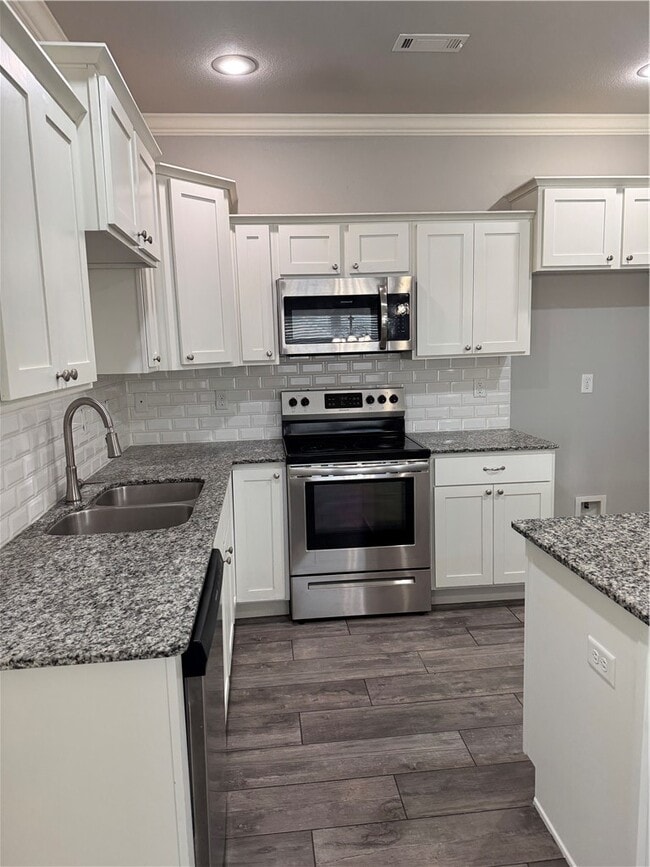 Photo - 1001 Tulip St