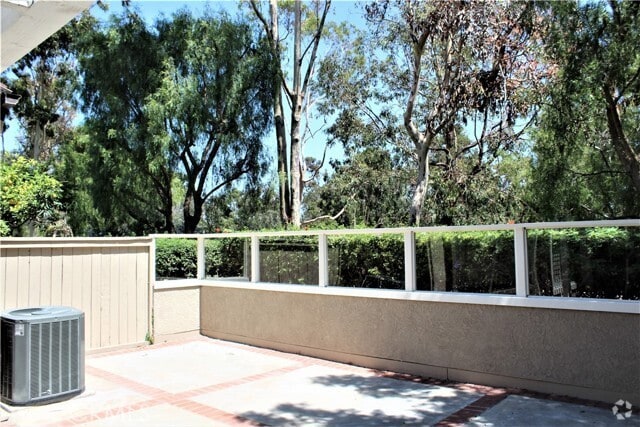 Building Photo - 15 Stanford Unit 100 Rental