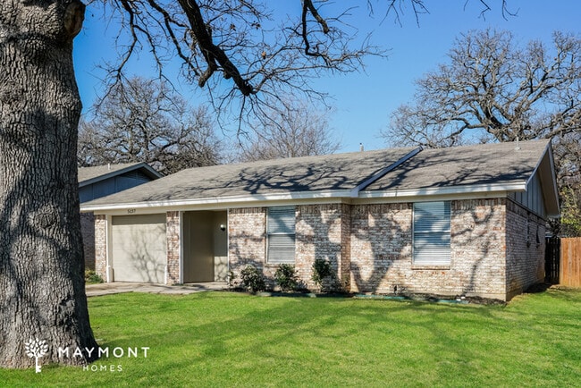 Photo - 5137 Cottey St