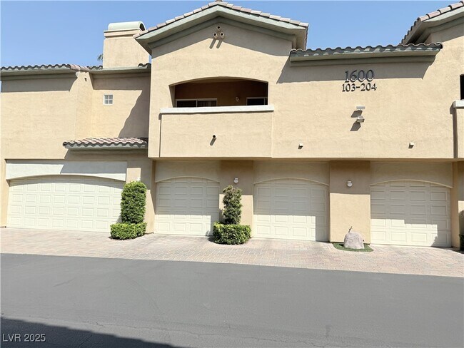 Building Photo - 1600 Cardinal Bluff Dr Unit 201 Rental