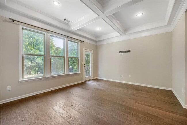 Photo - 3585 Ashcroft Dr SE