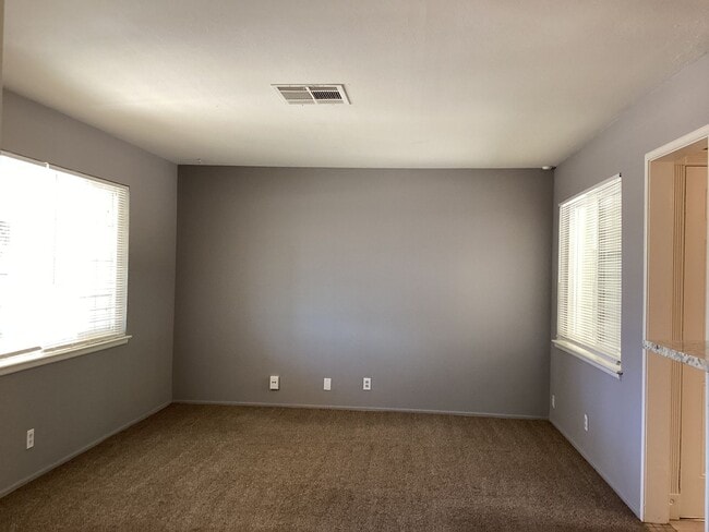 Photo - 4143 N Warren Ave