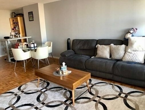 Photo - 33 Pond Ave Unidad 1007