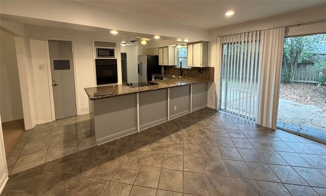 Photo - 5422 Spellman Rd