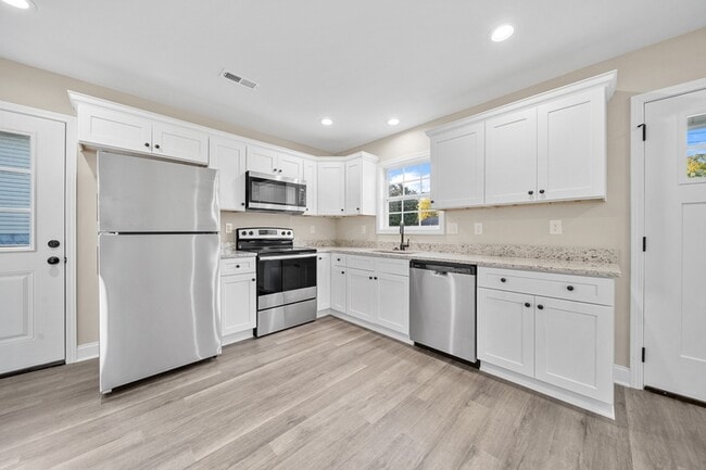 Photo - 920 Foch St Casa