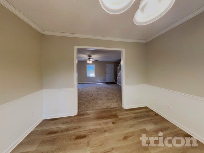 Photo - 529 Slew Ave