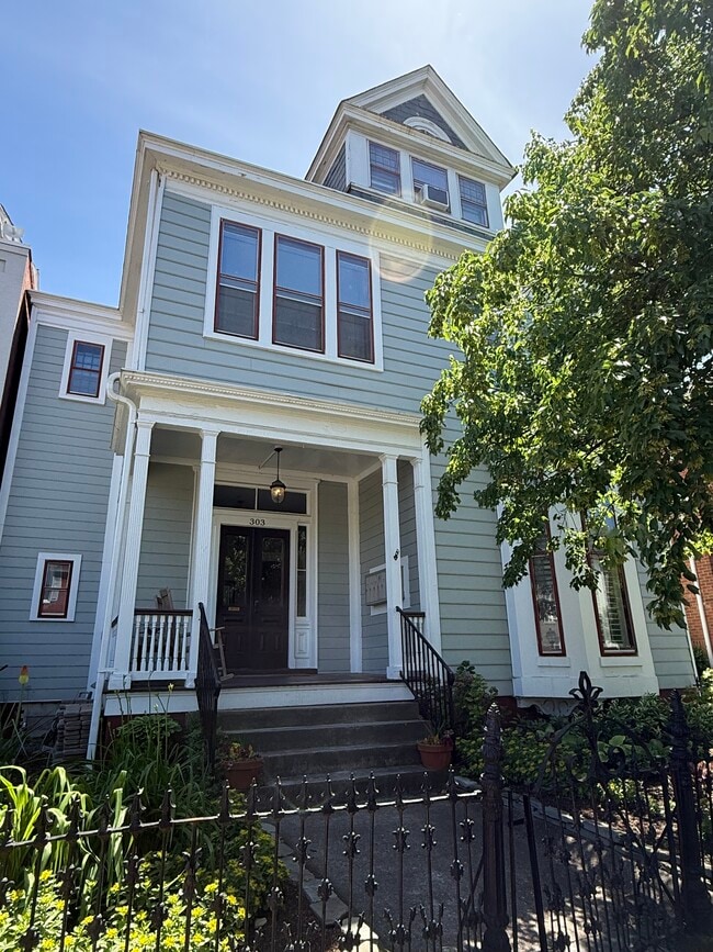 Building Photo - 303 W Freemason St Unit #5