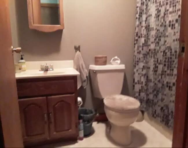 Ducha en la planta superior - 64 Meredith St