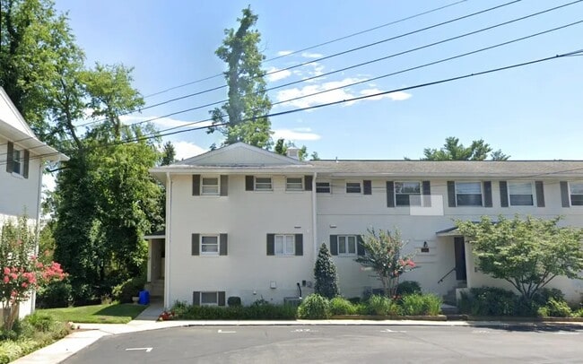 Building Photo - 5307 Pooks Hill Rd