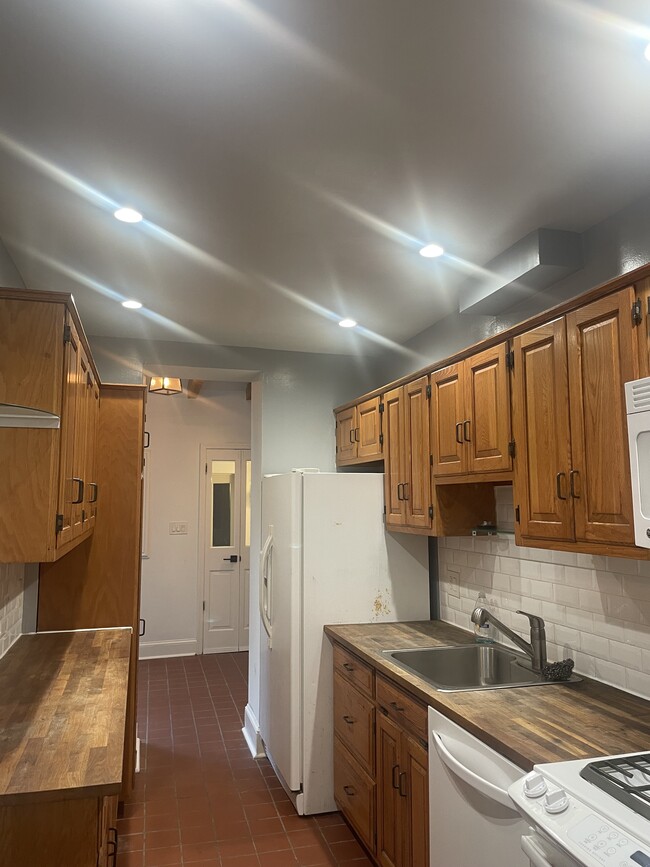 Photo - 704 S Bethel St