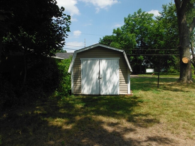 Photo - 1364 Stark Ave SW