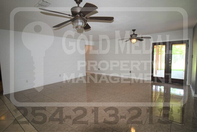 Photo - 2405 Westwood Dr