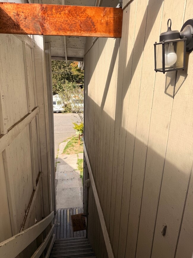 10836 1st Ave SW Unit 3