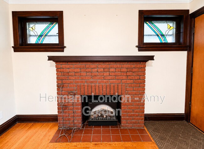 Photo - 5046 Winona Ave Unit #B