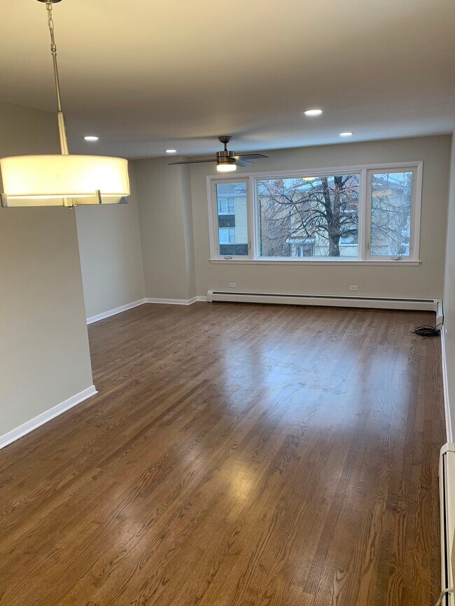 Photo - 5861 W Gunnison St Unidad 1