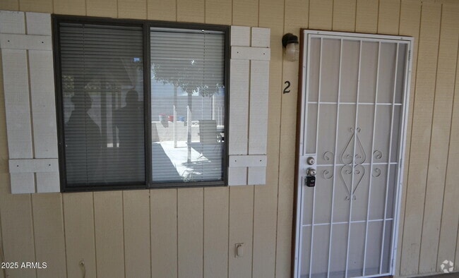 Building Photo - 427 E Friar Ave Unit 2 Rental