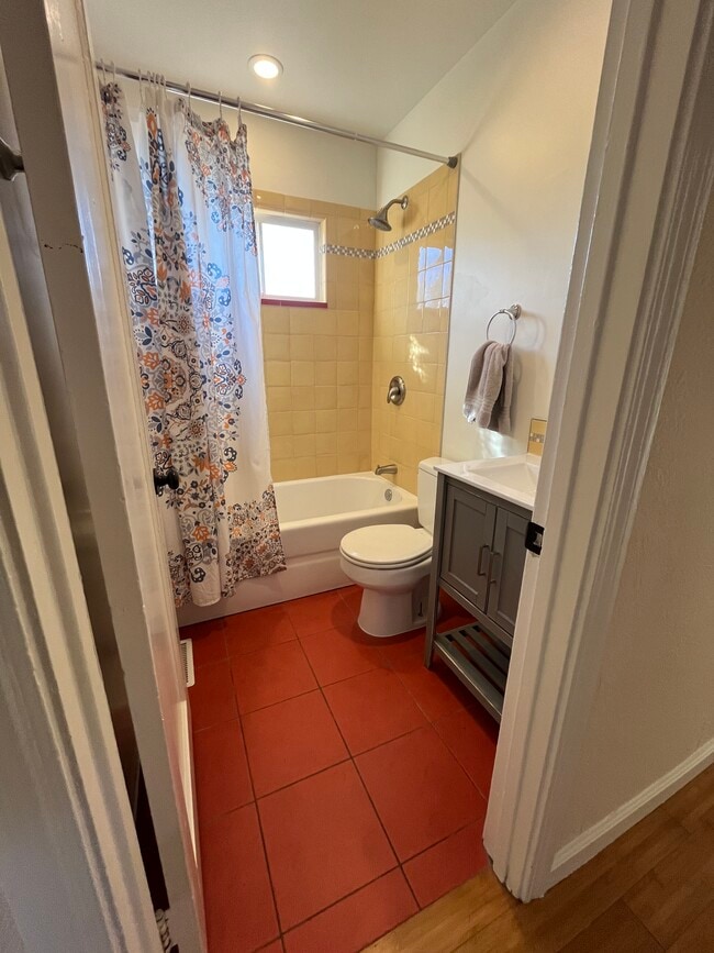 Photo - 4058 Lambert Rd