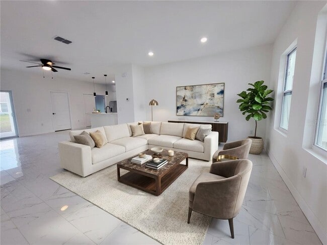 Photo - 1098 Hammacher Ave SW