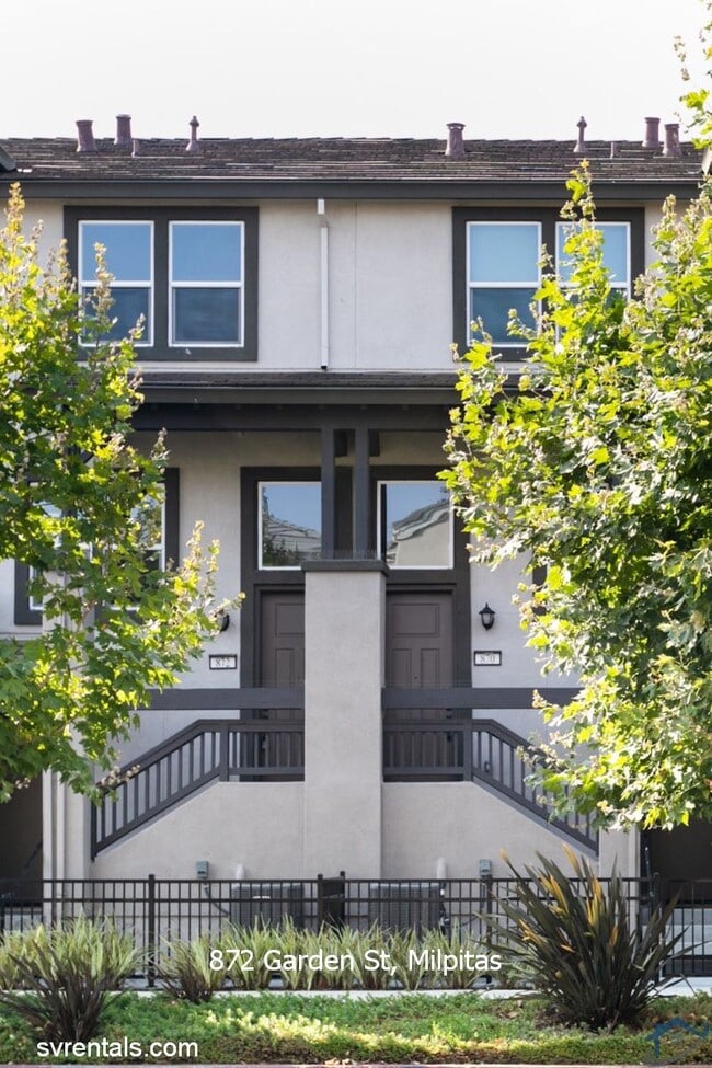 Building Photo - 872 Garden St Rental