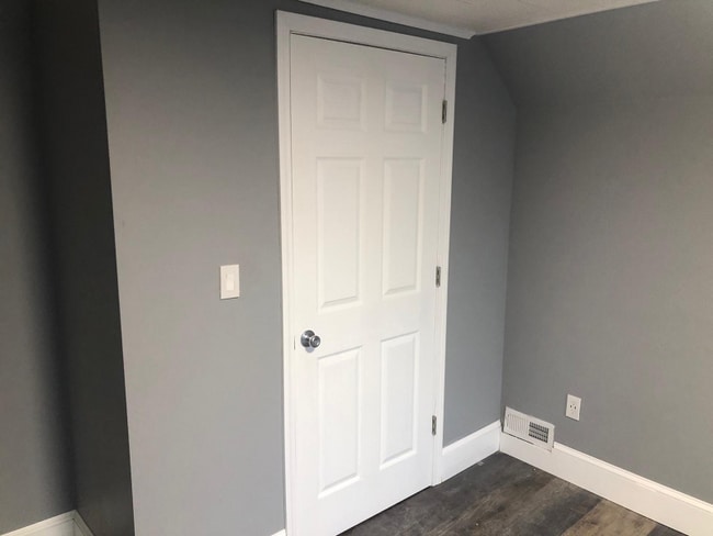 Photo - 654 Emerson St