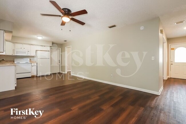 Photo - 3211 E Paris St