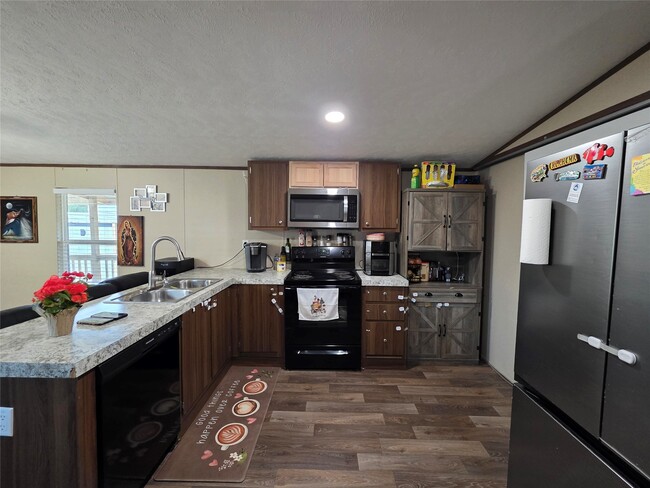 Photo - 2935 Calder Dr
